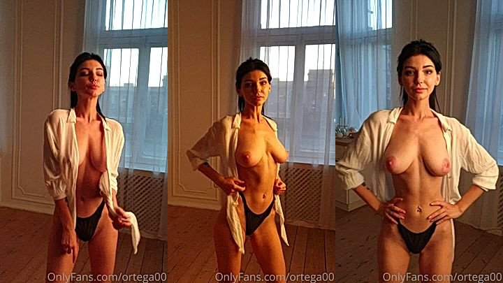 Teasing Big Tits hotty Irena Ortega leaked clip