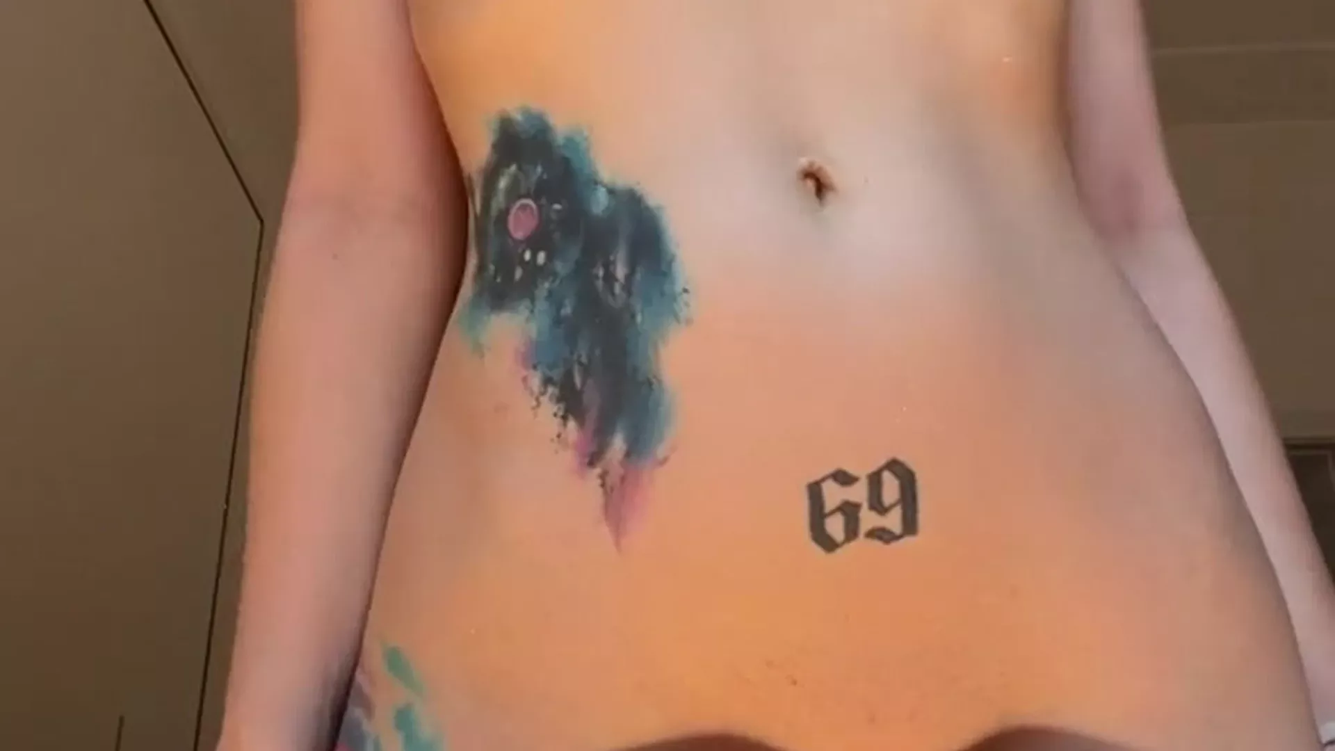 Baby Riley hot bedroom nude video clip got leaked for fans