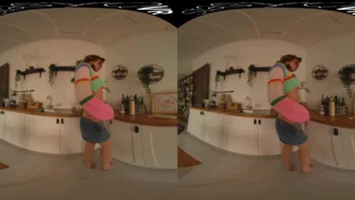 Inga Lis moans slowly as she rubs her body