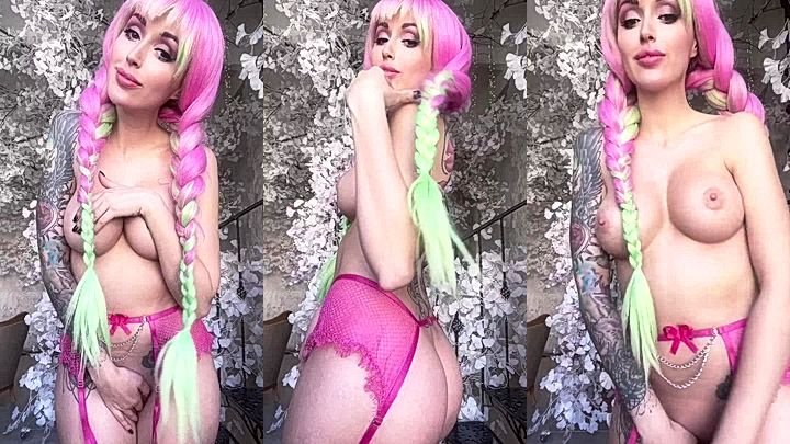 onlyfans naked model Lera Himera shakes big ass in the shower