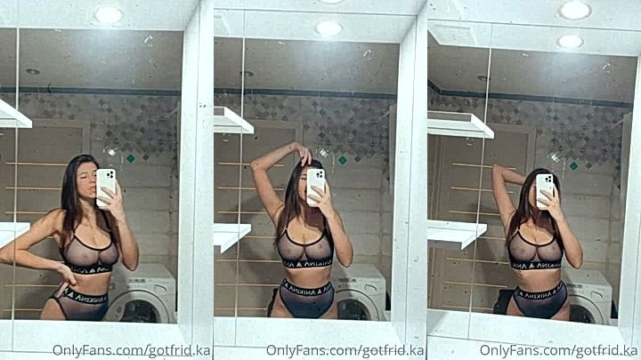 leaked video Cristy Ren runs her hand and squeeze her big tits,mirror selfie leaks