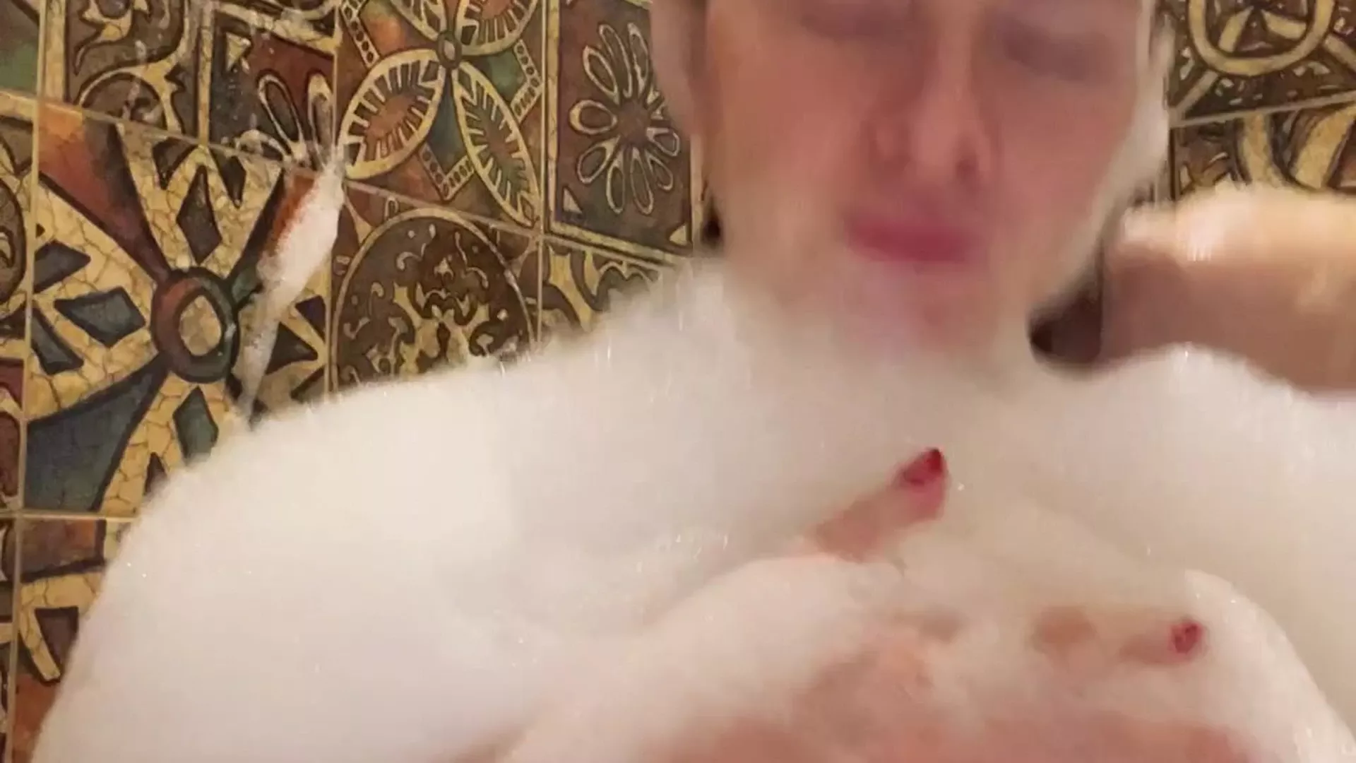 onlyfans hoe Inga Lis soapy tit play in the tub, join me?