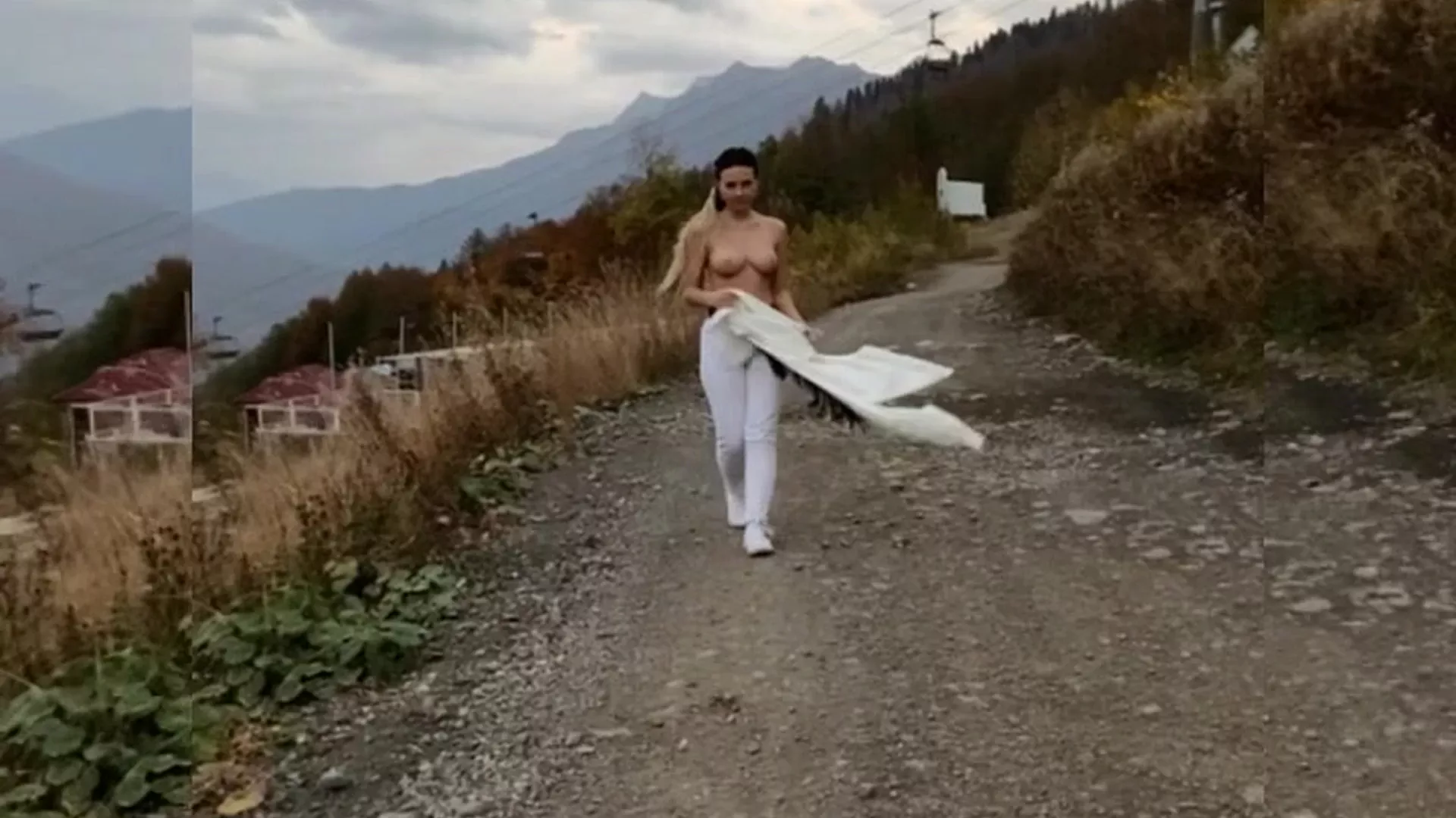 freaky babe Inga Lis titty bounce show nude leak