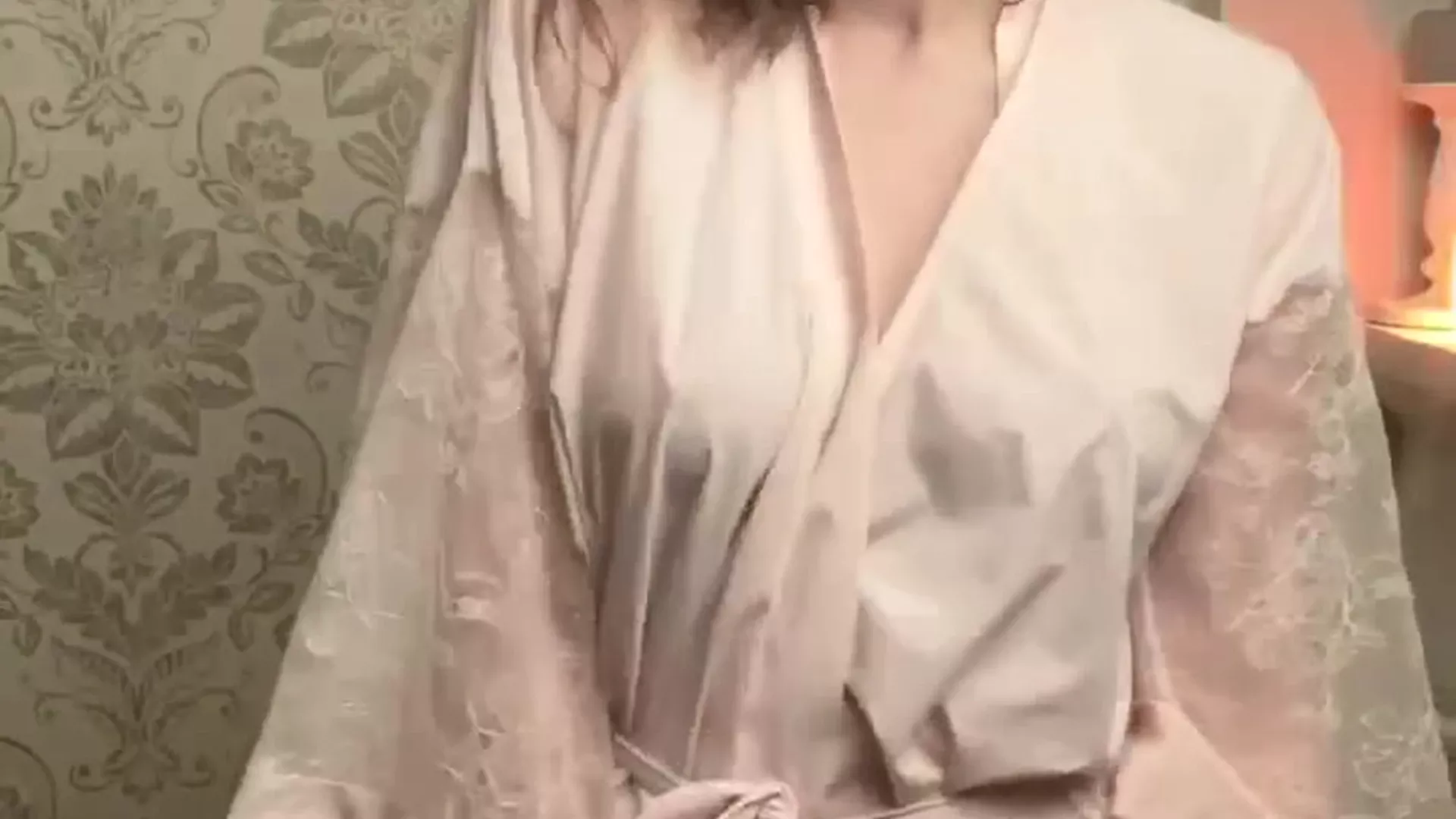 you like watching my body move like this? Inga Lis hot teasing video