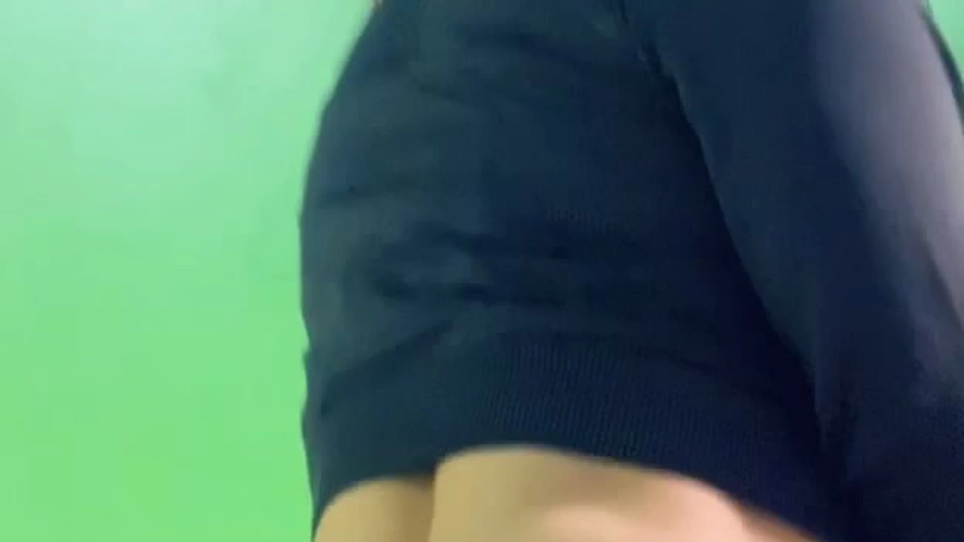 horny bitch Ellie Leen slowly strip and booty tease onlyfans leak