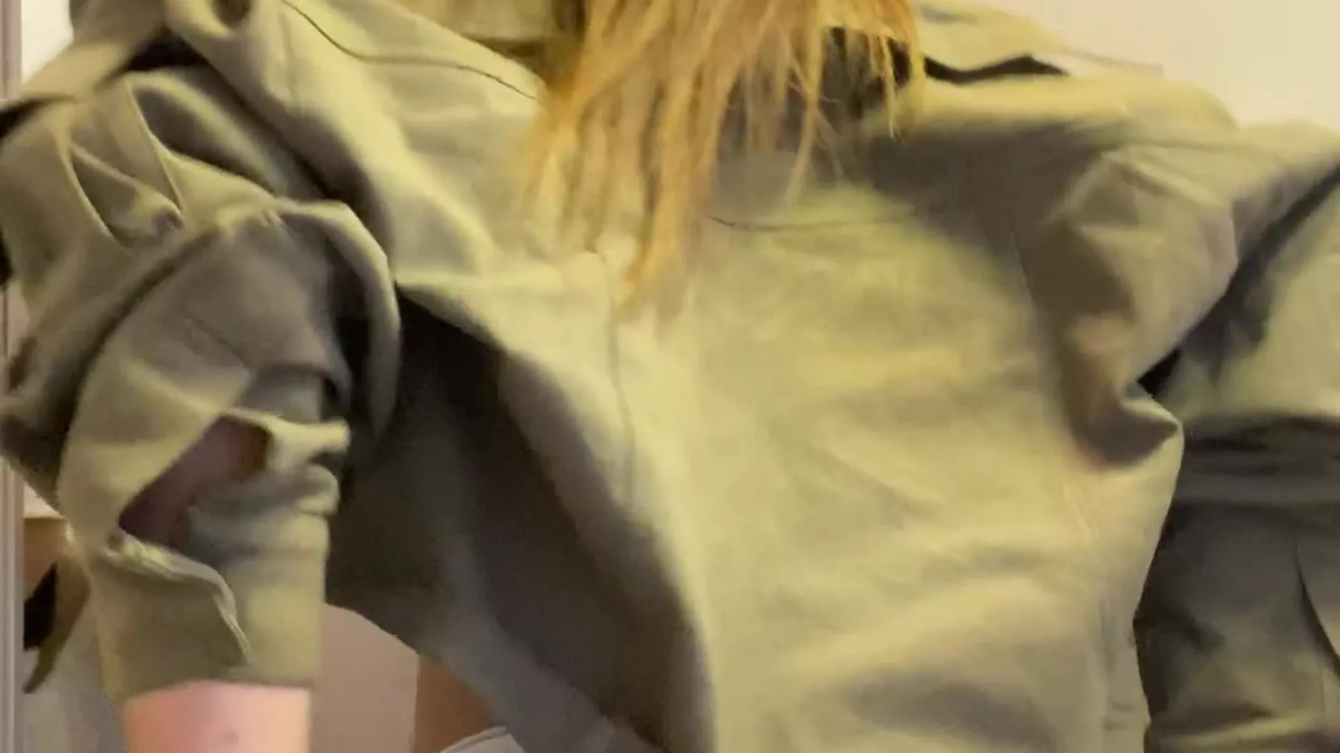 naughty babe Ellie Leen finger pussy from behind while she moan leaked onlyfans