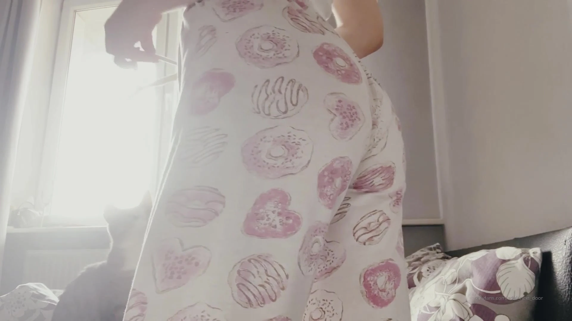 slutty bitch Arilaviee spread ass wide youll love the view onlyfans leak video