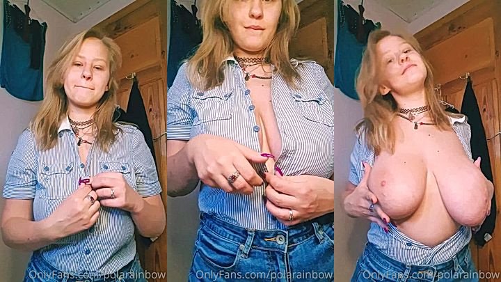 naughty onlyfans model PolaRainbow undresses on cam