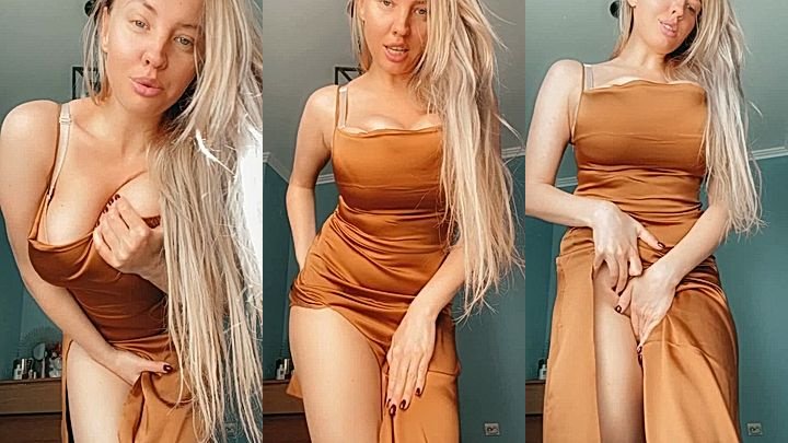 naughty matured babe Sigal Acon show off her big clevage before she heads out for her date
