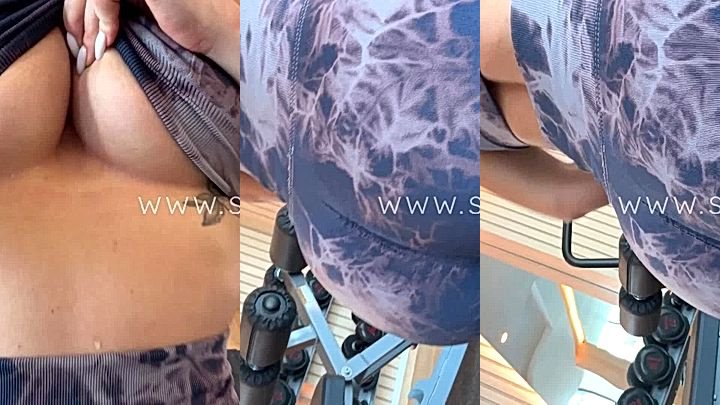 Sonya Jess shows her amazing boobs to her subscribers