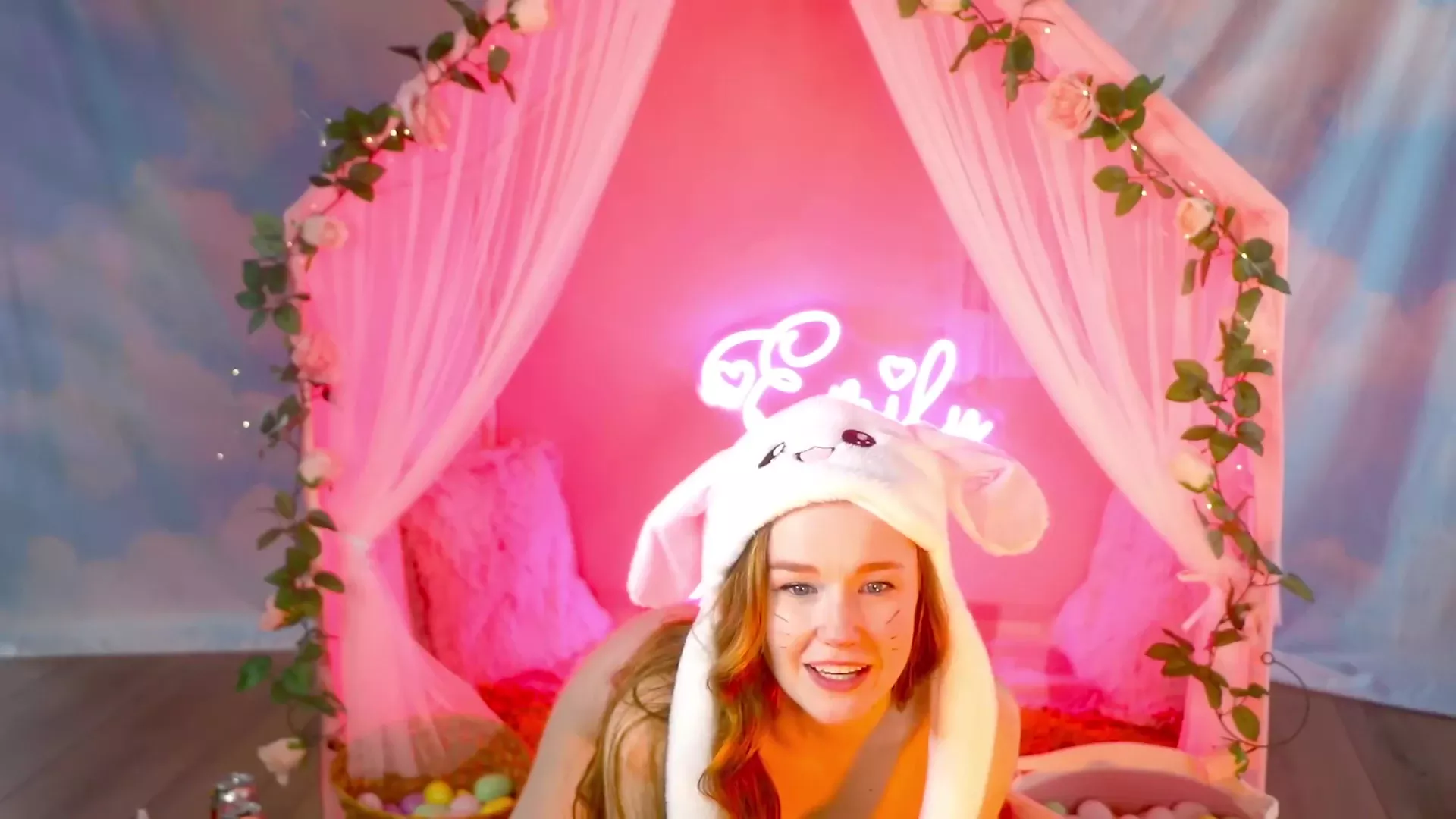 barbie Emily Bloom moan loud from intense masturbation onlyfans leak video